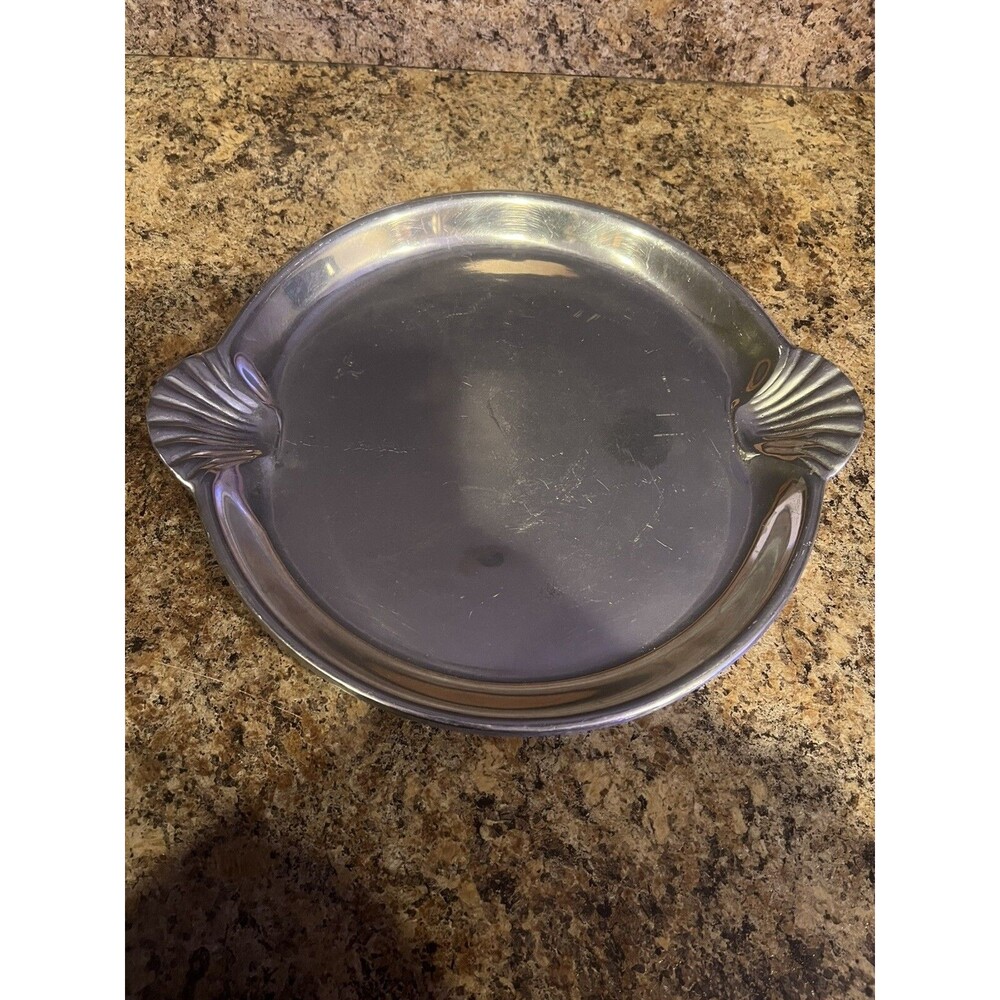 Wilton Mount Joy PA. USA Armetale Round Shell Handled Tray/Platter ~ 14.5" x 13"